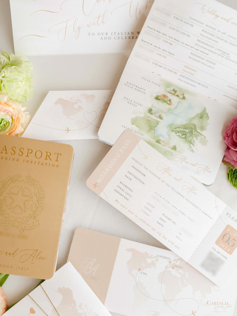 Italienische Hochzeit Veganes Leder Reisepass-Einladung mit Goldfolie & Gravur | Villa Pizzo Comer See, Aquarell