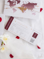 Veganes Leder Reisepass-Einladung mit Goldfolie & Graviertem Plexiglas-Flugzeug: Luxus-Einladung mit Mappe