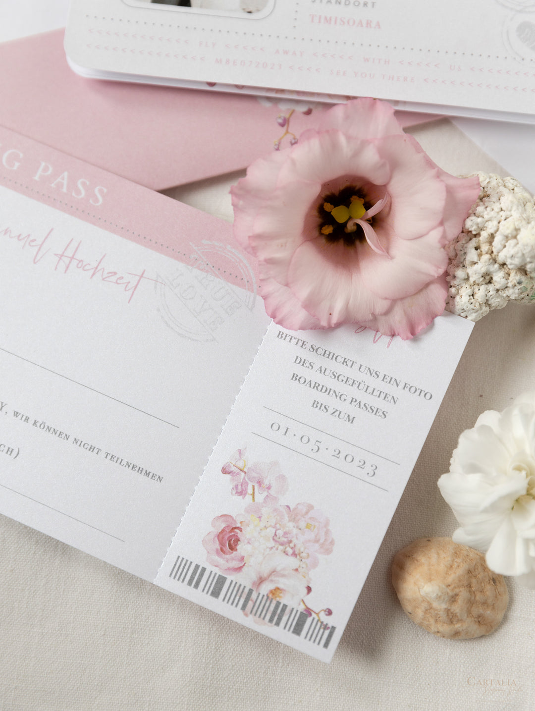 Rosa Pfingstrose Reisepass-Einladung in Pocketfold-Mappe mit silbernem ...