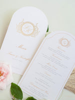 Menükarte mit Monogramm aus Goldfolie | Villa del Balbianello