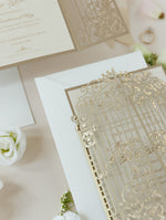 Exklusive Folie Golden Lasergestanzte Einladung "Gate" mit Goldfolie Moderne Kalligrafie