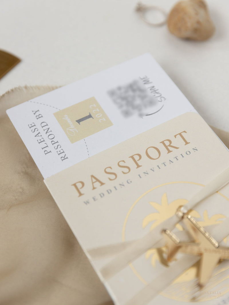 Luxuriöser Nude Hochzeitseinladung Pass Mit Graviertem Gold Flugzeug Anhänger