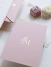 Hochzeitseinladung Rose mit Goldfolien-Monogramm + Umschlag