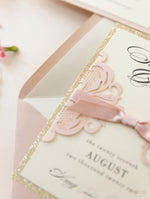 Pinke Luxus-"Save the Date"-Karte mit goldenem Glitzer und Umschlag