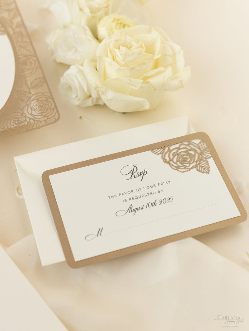 Romantische lasergeschnittene Hochzeitseinladung "Rosen-Spiegel"