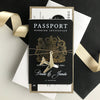 Schwarz-Weißes Reisepass-Einladungsset mit Mappe & goldenem Spiegel-Anhänger